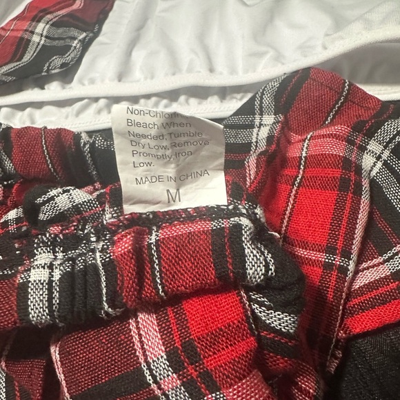 Sexy Red Plaid Schoolgirl Costume Set - Picture 4 of 4